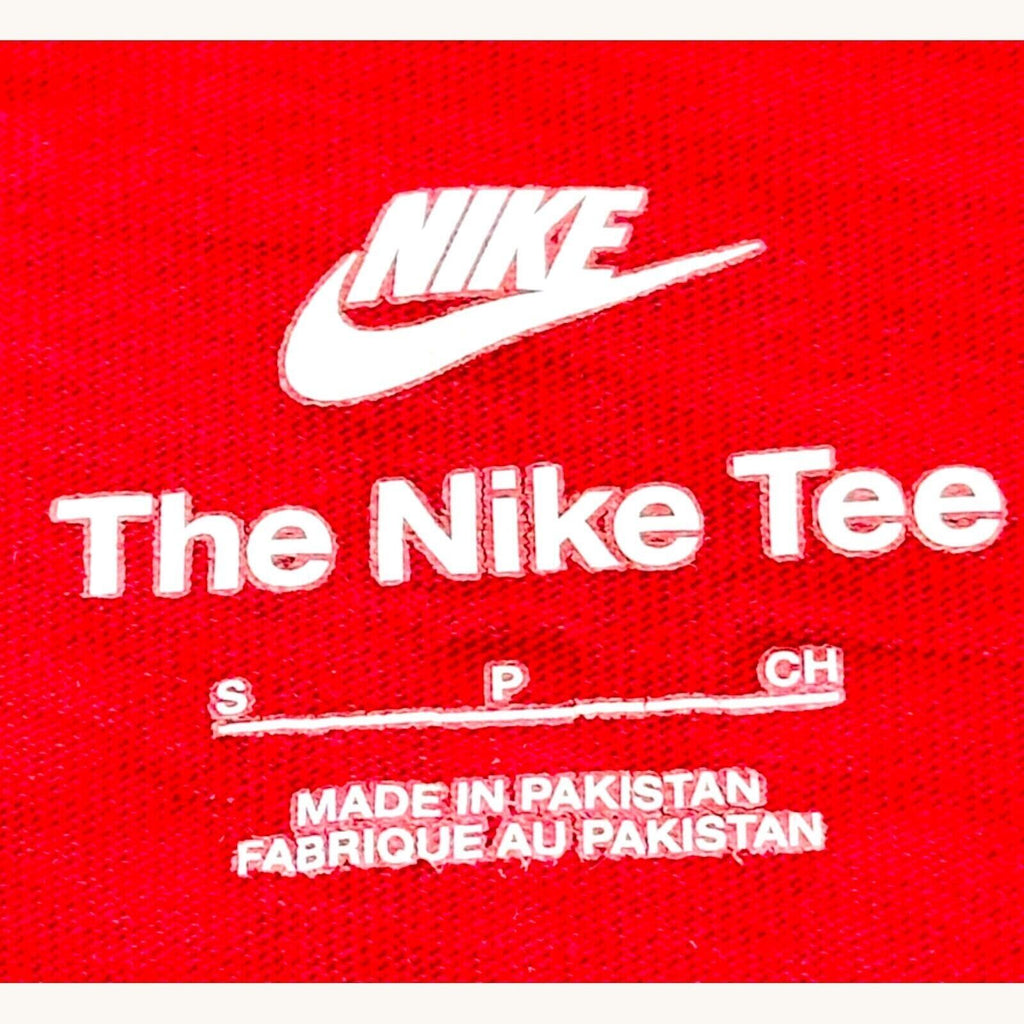 Nike Athletic Club T-Shirt Men's Uk Size S Red Graphic Print