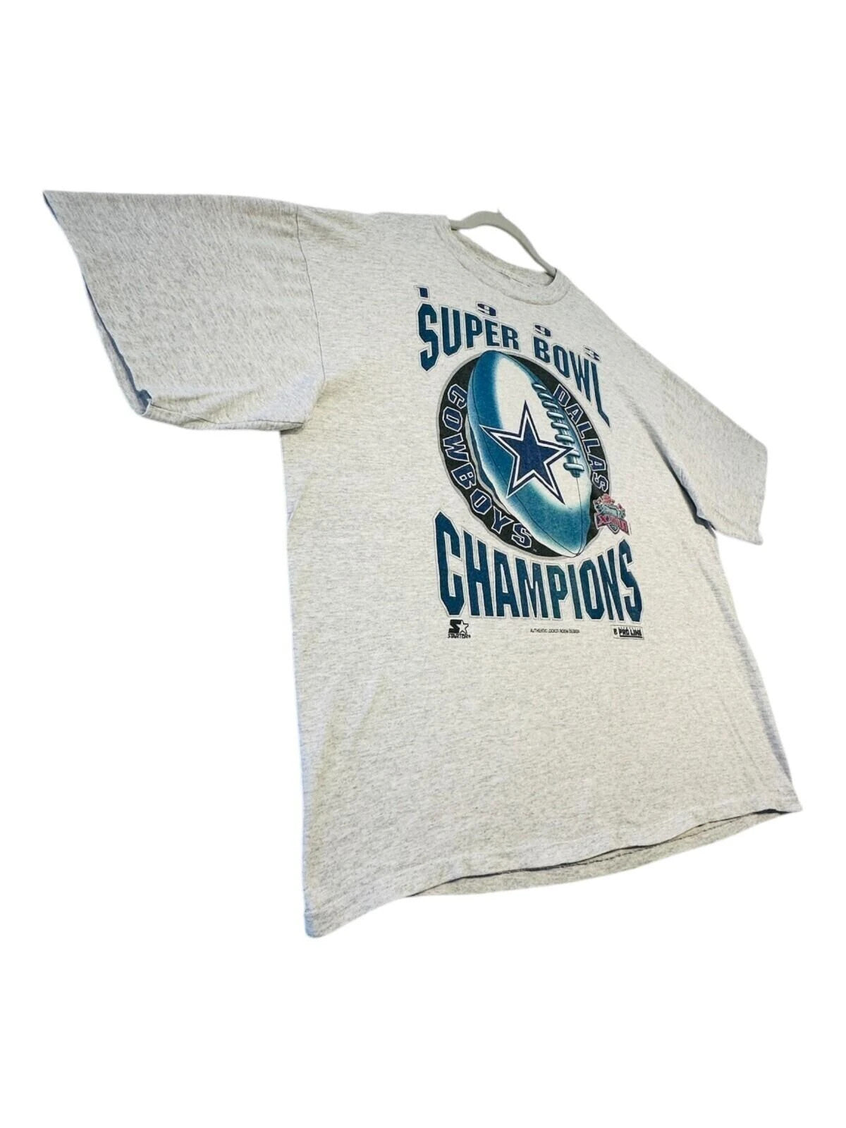 Starter grey Dallas Cowboys t-shirt with retro graphic print and crew neckline.