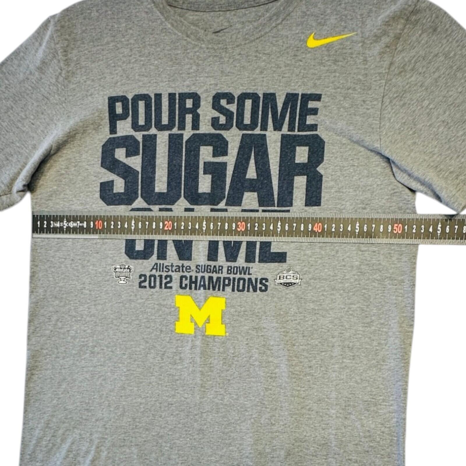 Nike Michigan Wolverines T-Shirt Men's UK Size L Grey