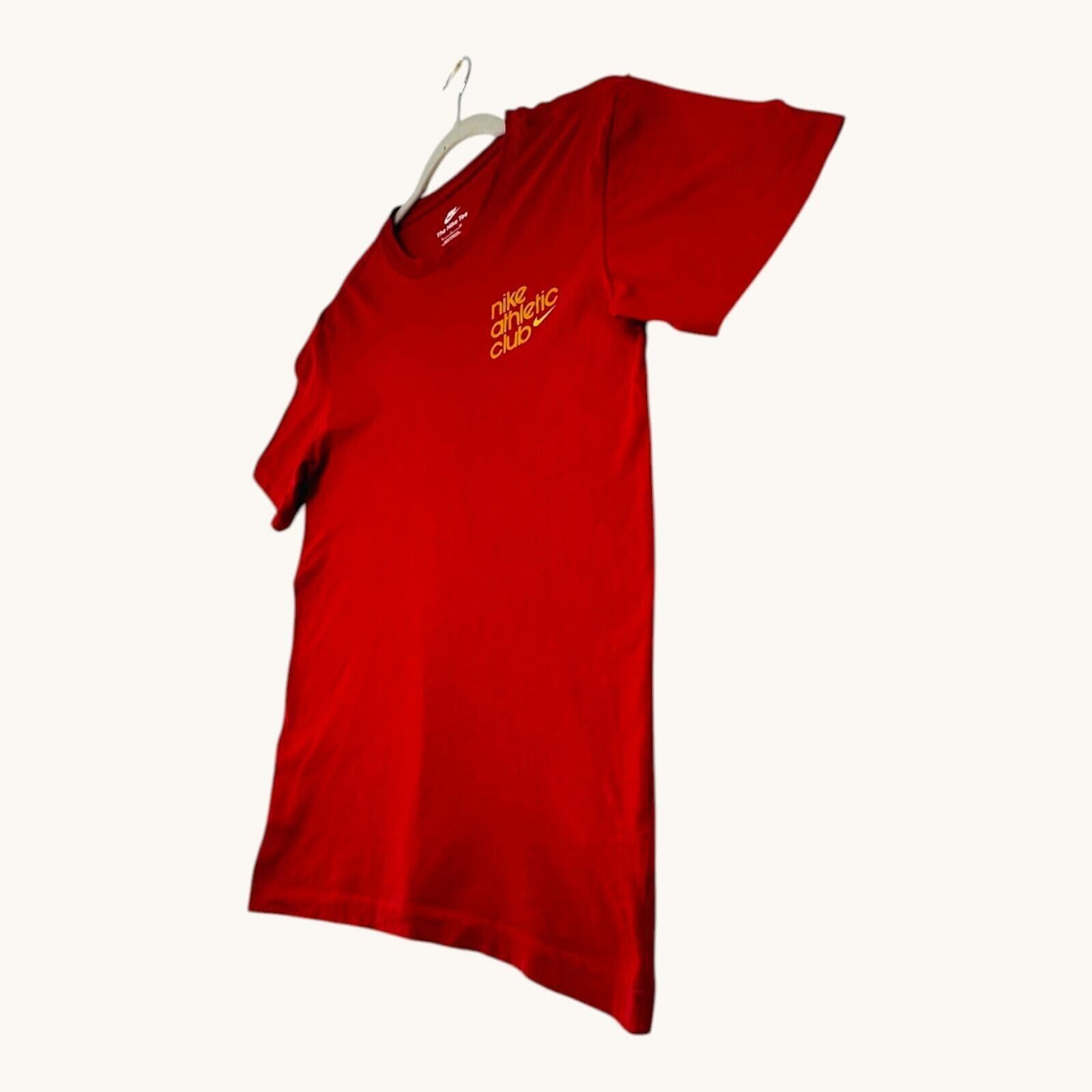 Nike Athletic Club T-Shirt Men's Uk Size S Red Graphic Print
