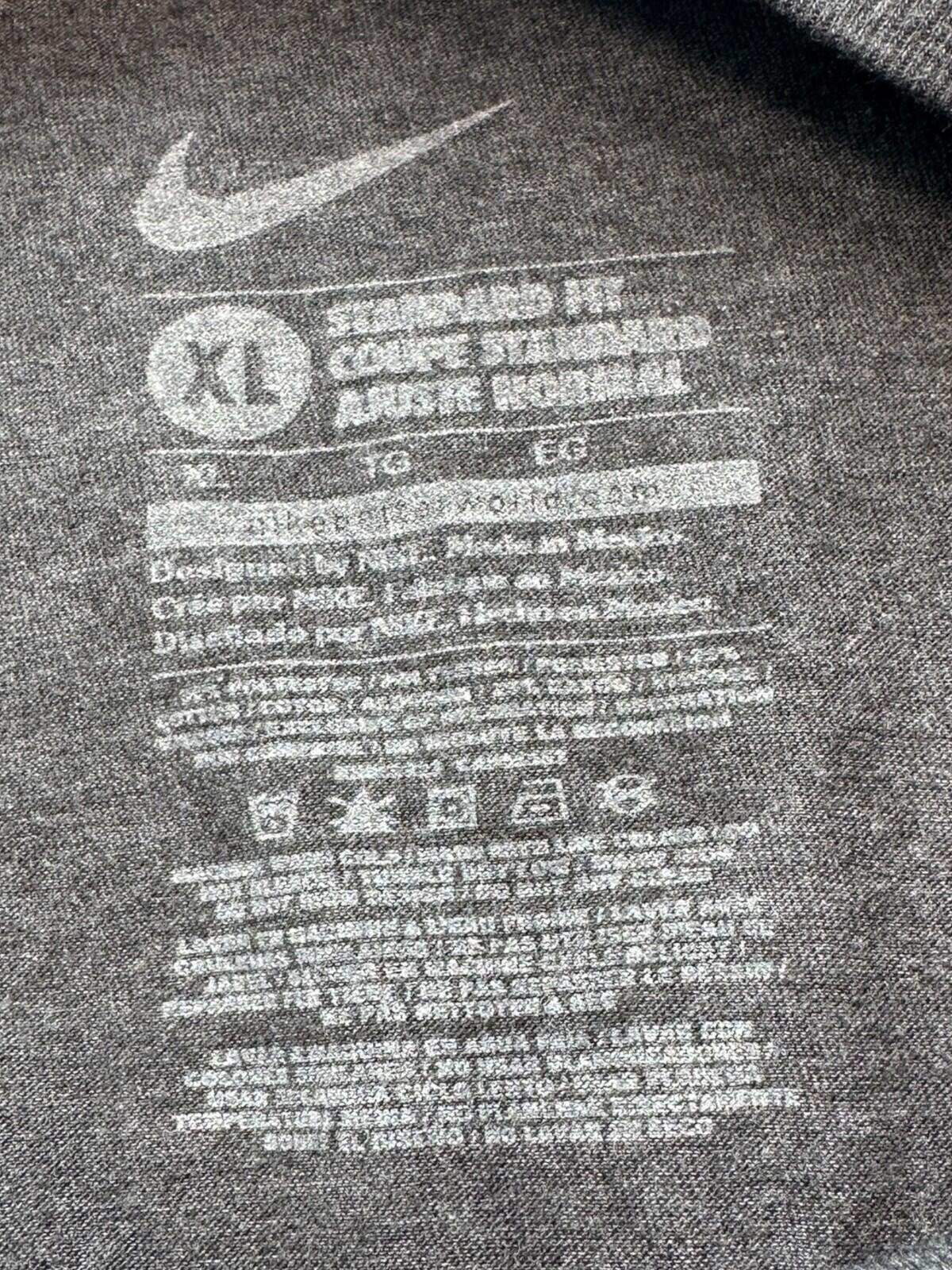 Nike USA T-Shirt Men's UK Size XL Grey Gold Graphic Print