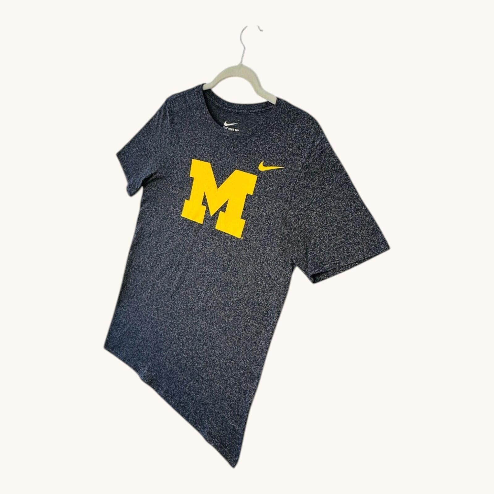 Nike Michigan Wolverines T-Shirt Men's UK Size S Grey