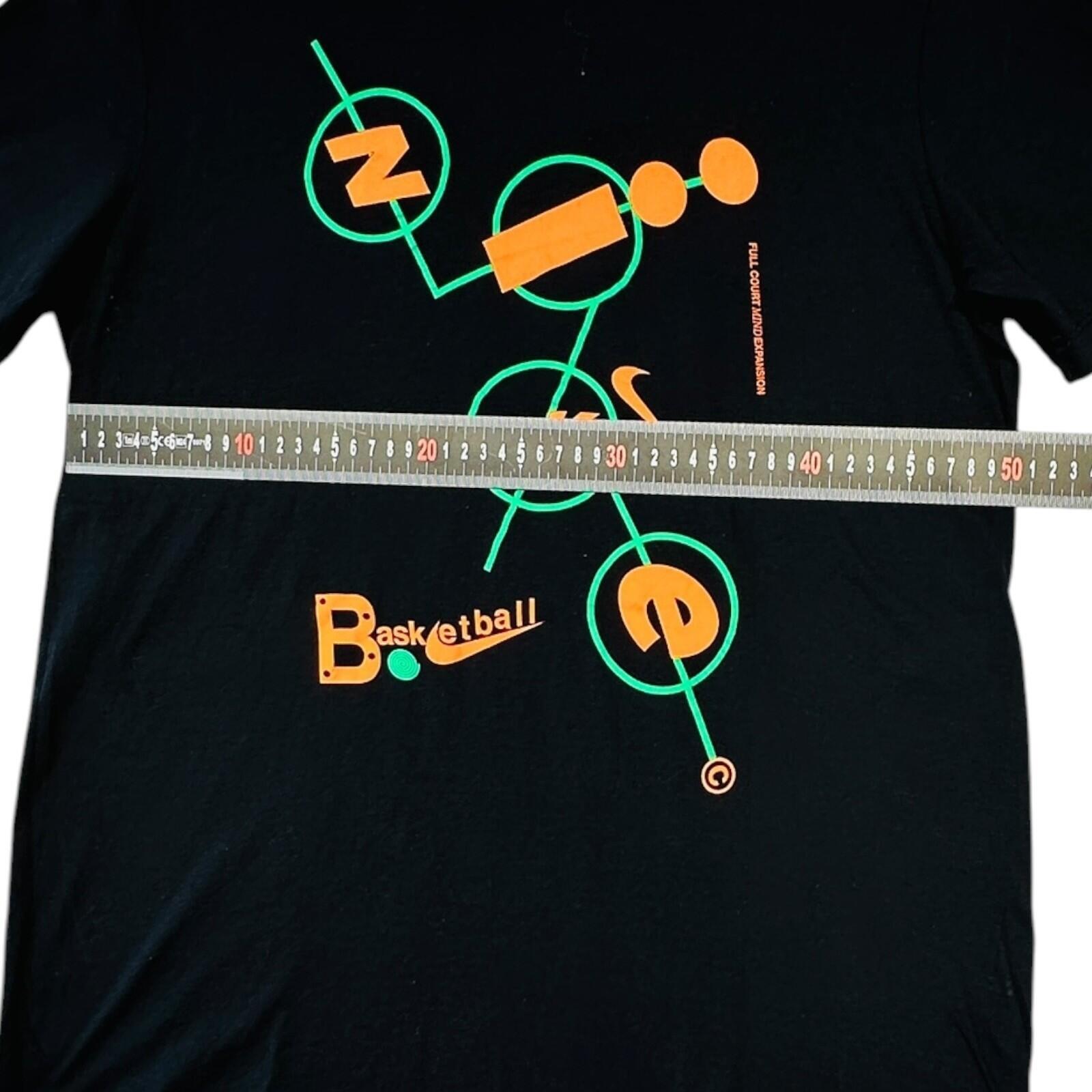 Nike Basketball T-Shirt Men's UK Size M Black Graphic Print