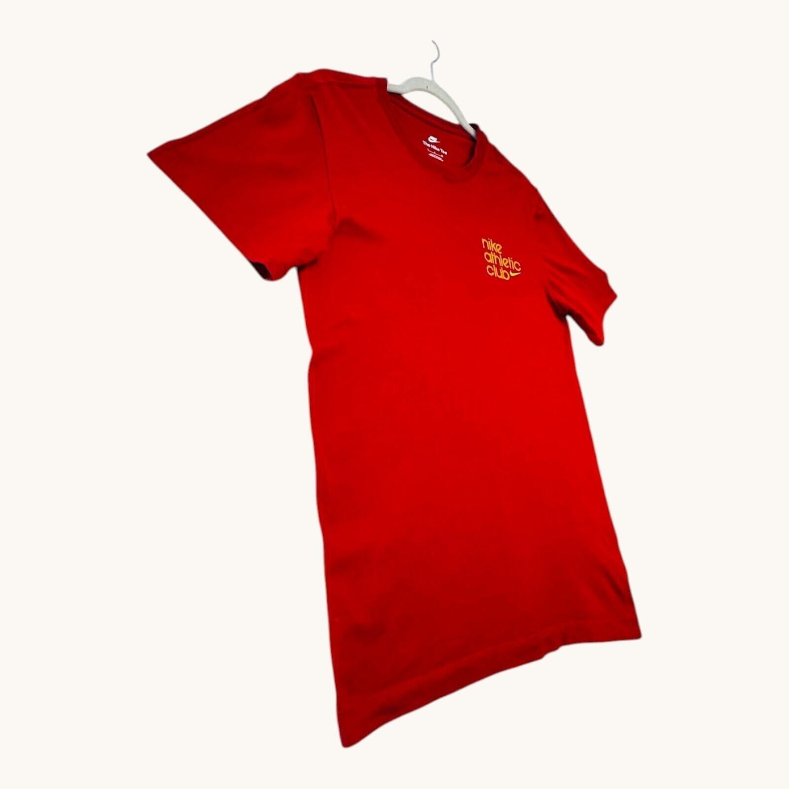 Nike Athletic Club T-Shirt Men's Uk Size S Red Graphic Print