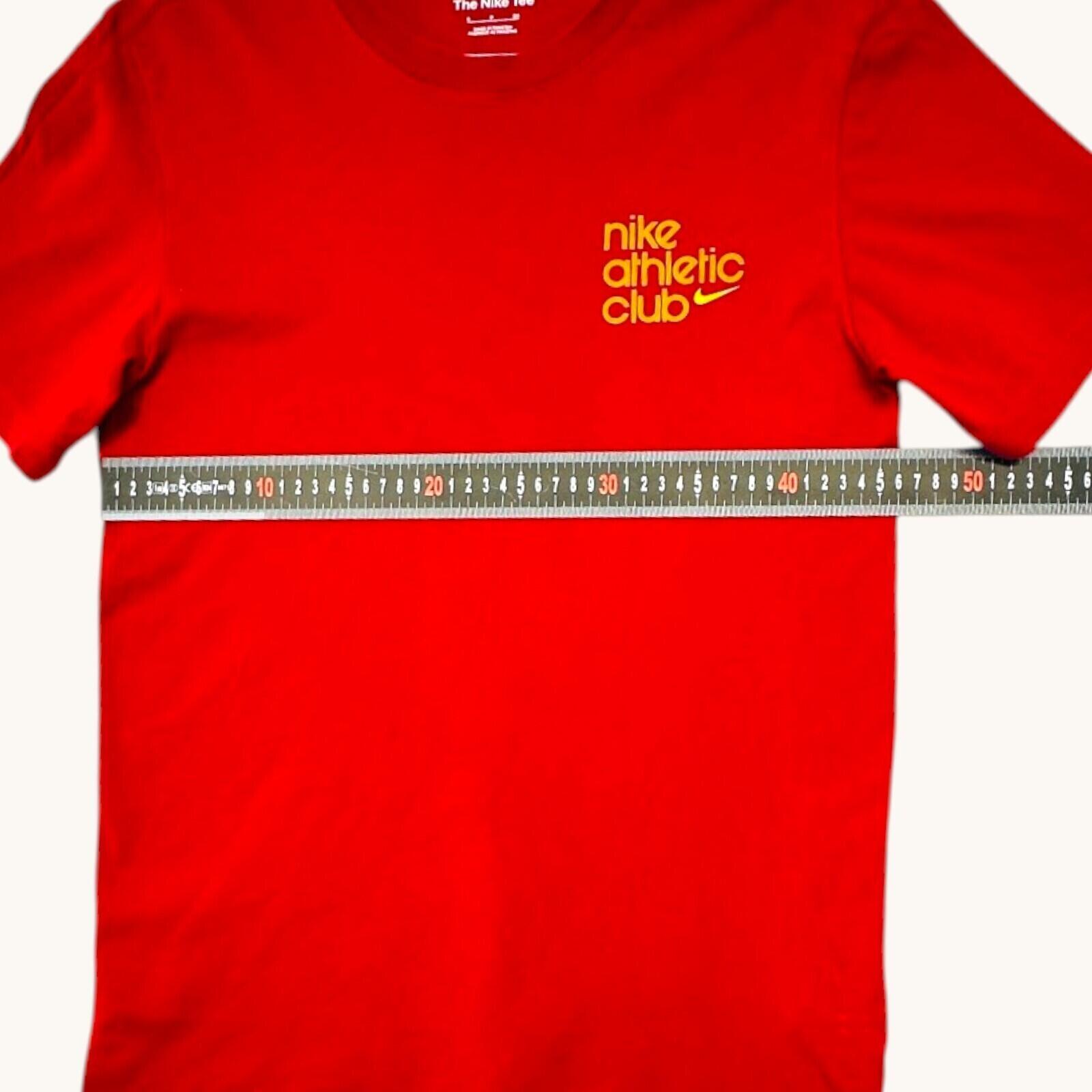 Nike Athletic Club T-Shirt Men's Uk Size S Red Graphic Print