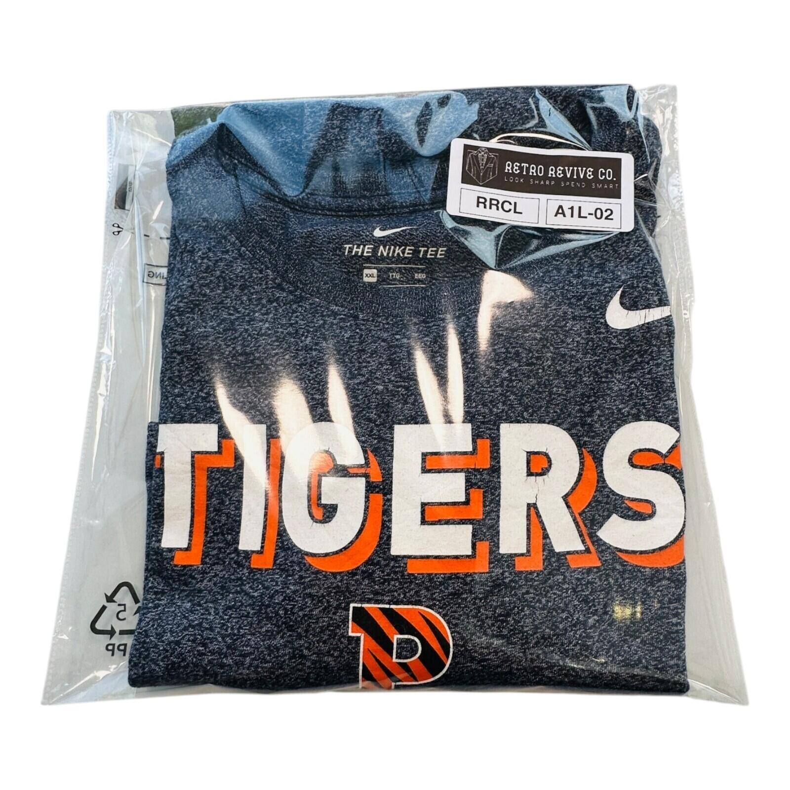 Nike Tigers T-Shirt Men's UK Size 2XL Grey Long Sleeve