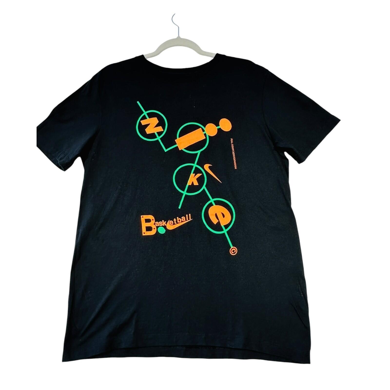 Nike Basketball T-Shirt Men's UK Size M Black Graphic Print