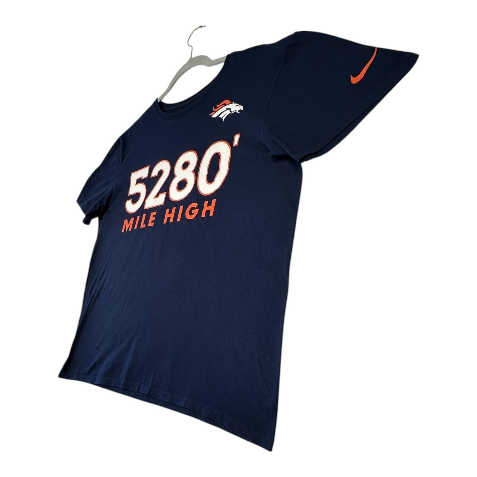 Nike Denver Broncos T-Shirt Men's UK Size L Blue Crew Neck