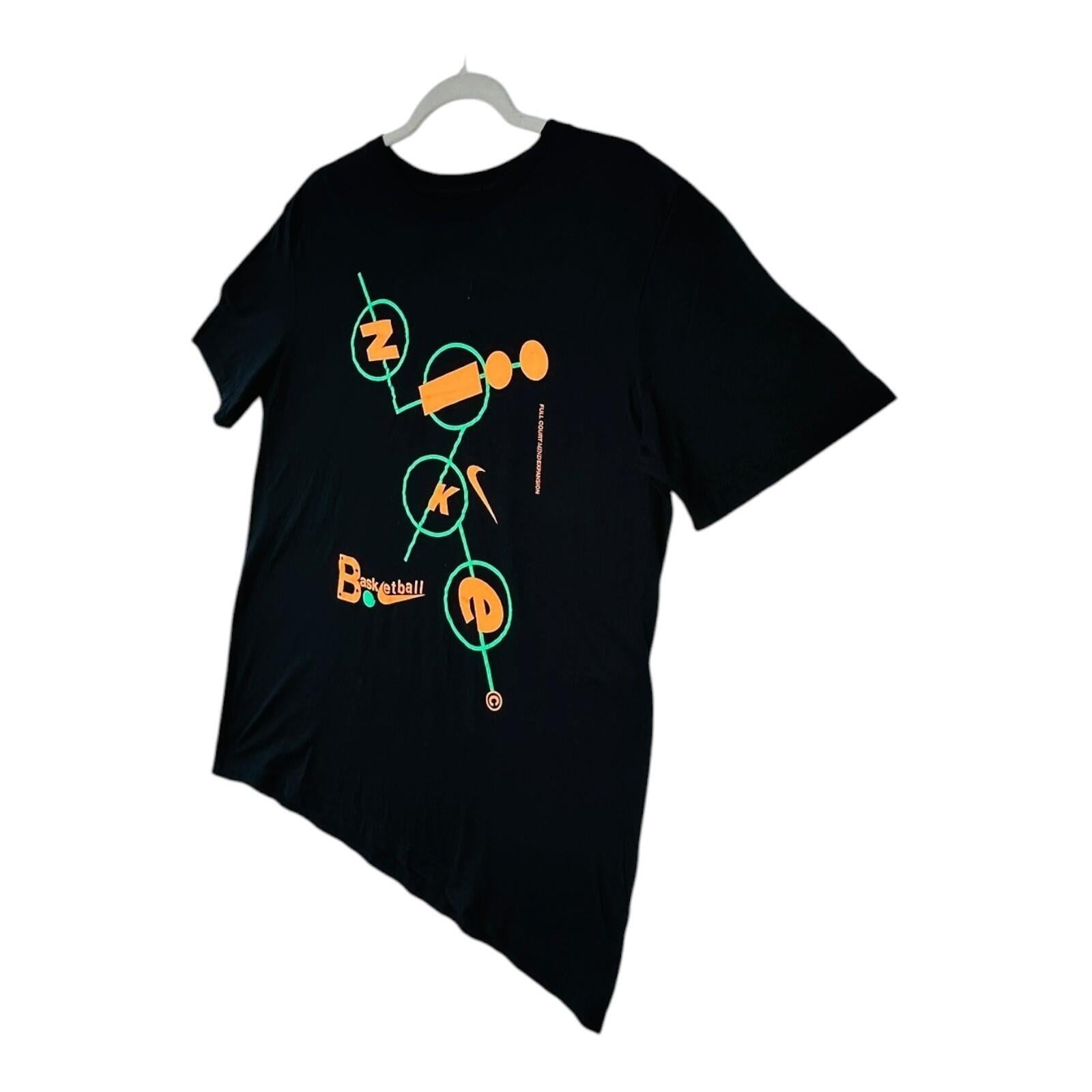 Nike Basketball T-Shirt Men's UK Size M Black Graphic Print