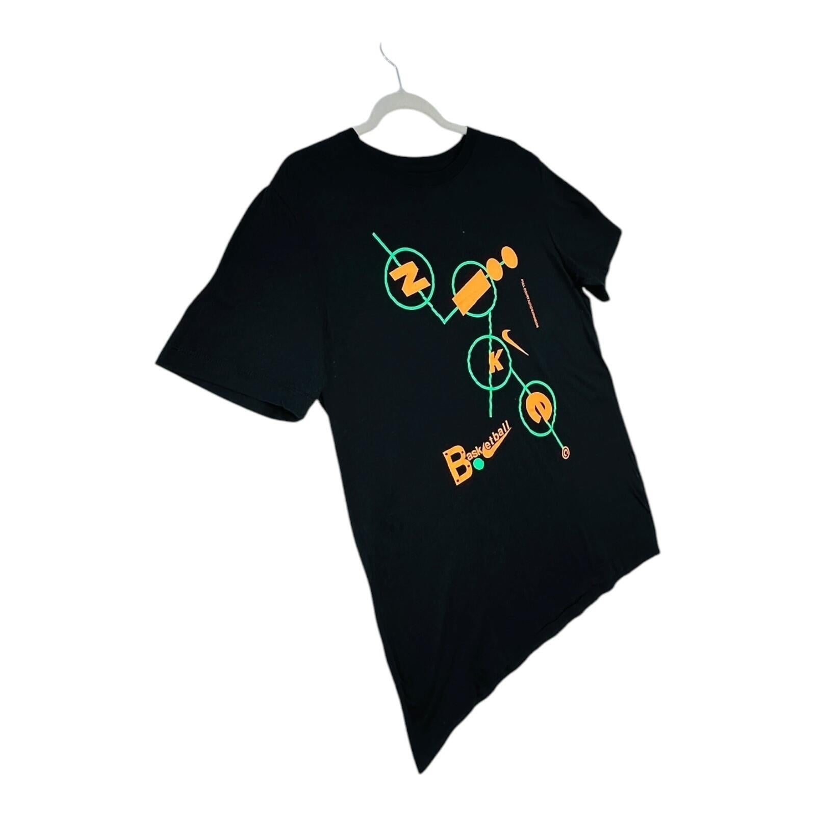 Nike Basketball T-Shirt Men's UK Size M Black Graphic Print