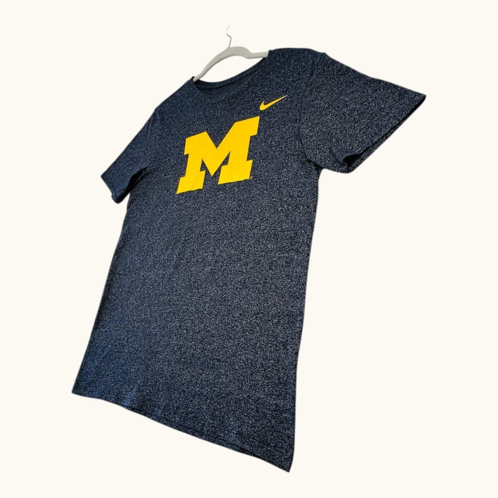 Nike Michigan Wolverines T-Shirt Men's UK Size S Grey