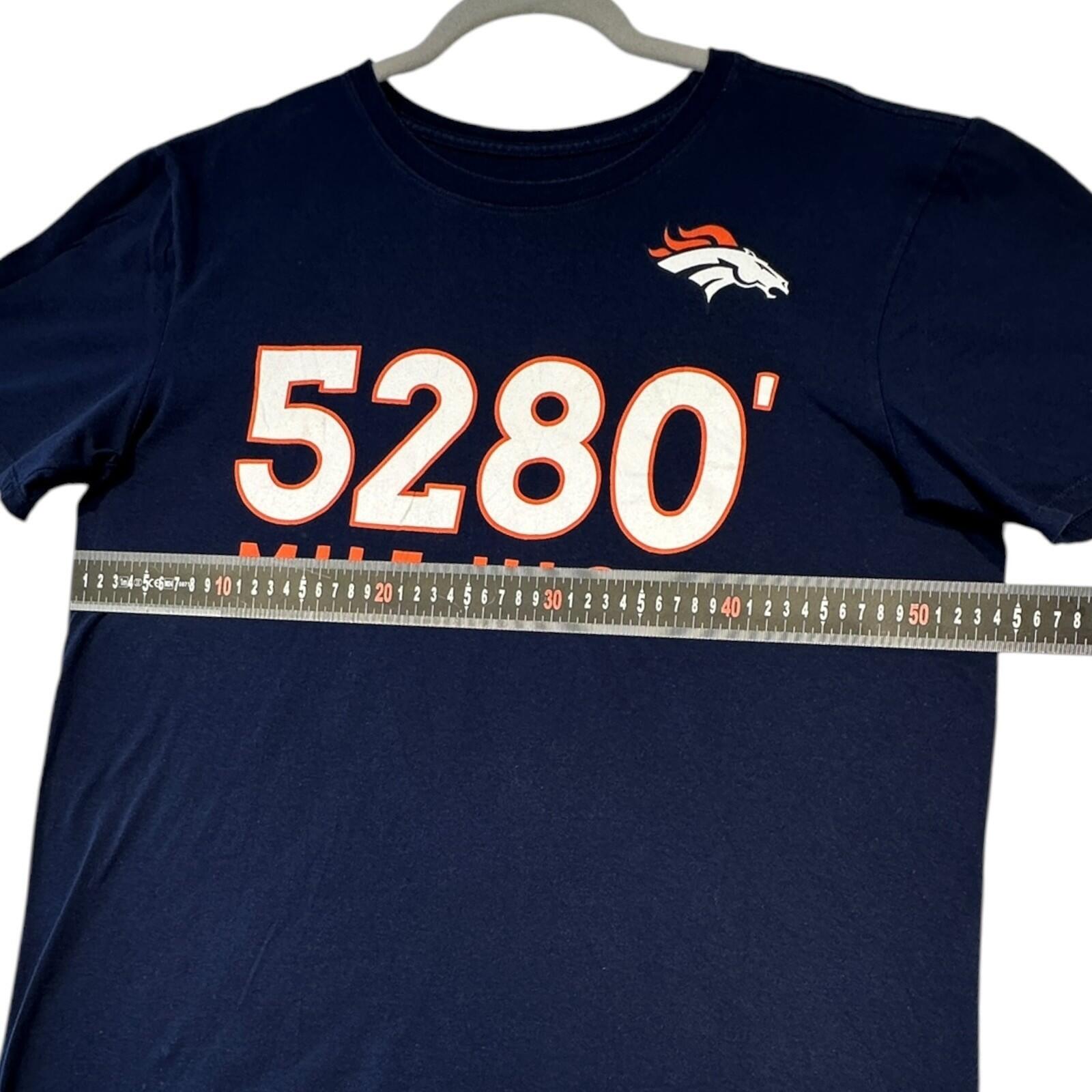 Nike Denver Broncos T-Shirt Men's UK Size L Blue Crew Neck