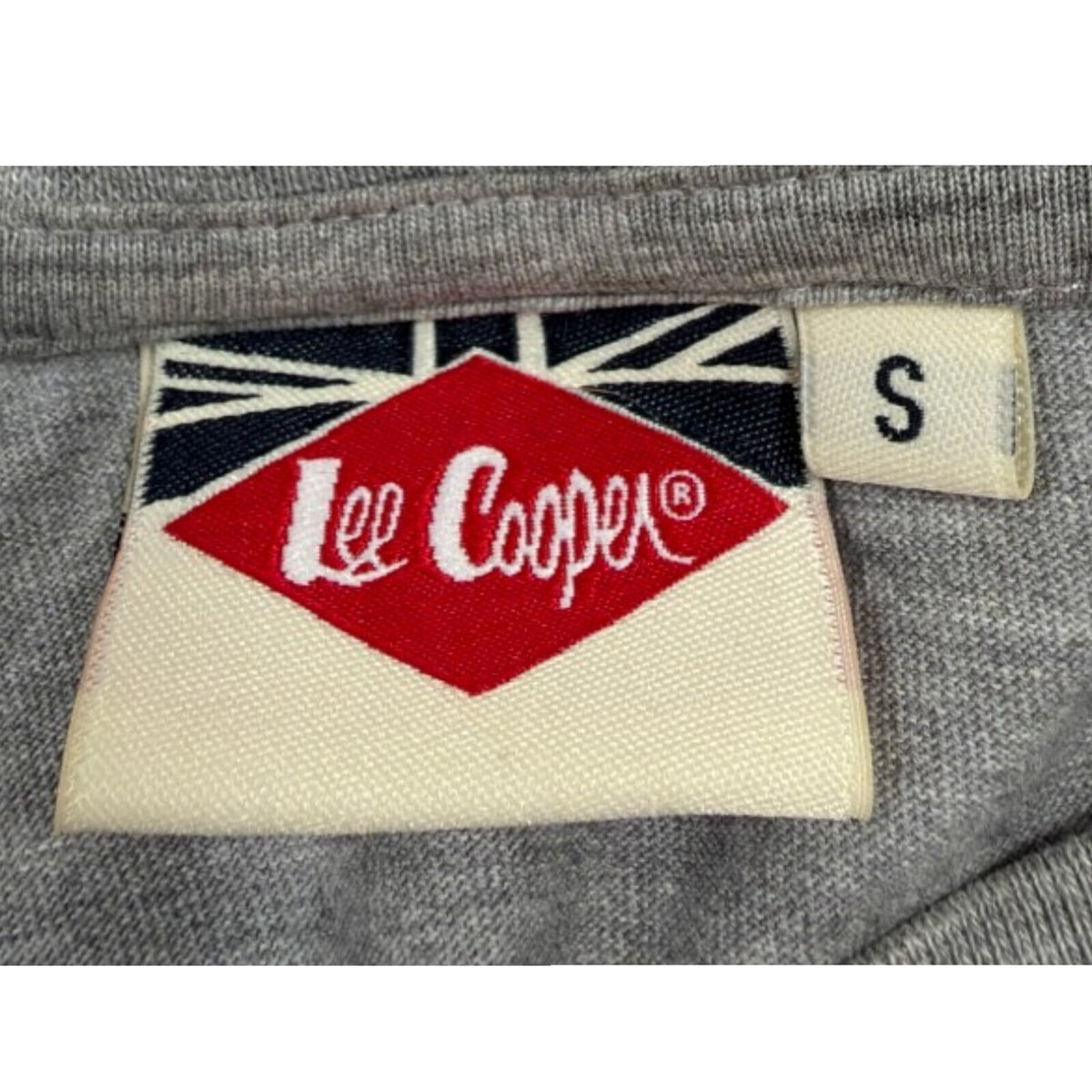 Lee Cooper grey t-shirt short sleeve crew neck with embroidered logo detail.